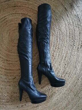 Womens Nine West Black Leather Overthe knee Boots with a Platform Heel. 9.5